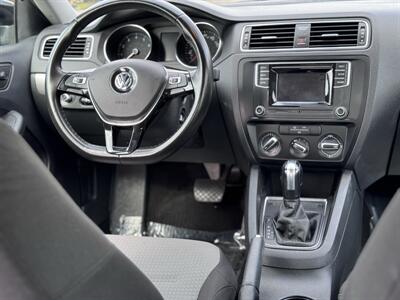 2017 Volkswagen Jetta 1.4T S - Photo 37 - Studio City, CA 91604