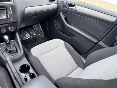 2017 Volkswagen Jetta 1.4T S - Photo 33 - Studio City, CA 91604