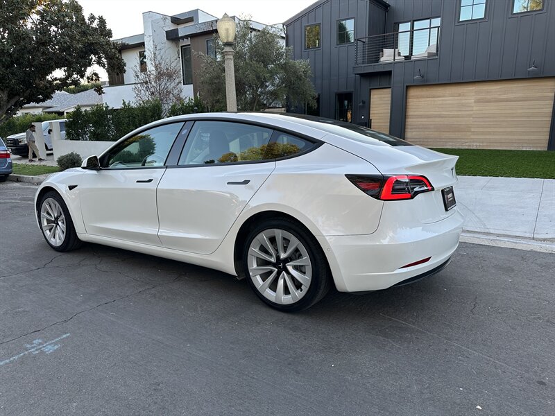 2022 Tesla Model 3 Base photo 4