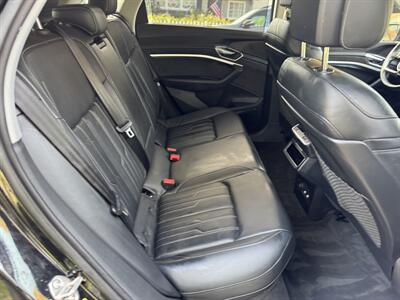 2019 Audi e-tron quattro Prestige   - Photo 53 - Studio City, CA 91604
