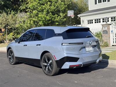 2024 BMW iX xDrive50   - Photo 11 - Studio City, CA 91604