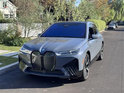 2024 BMW iX xDrive50   - Photo 4 - Studio City, CA 91604