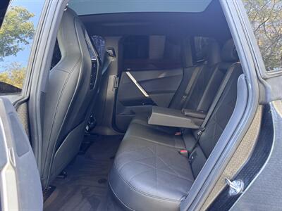 2024 BMW iX xDrive50   - Photo 28 - Studio City, CA 91604