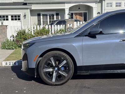 2024 BMW iX xDrive50   - Photo 8 - Studio City, CA 91604