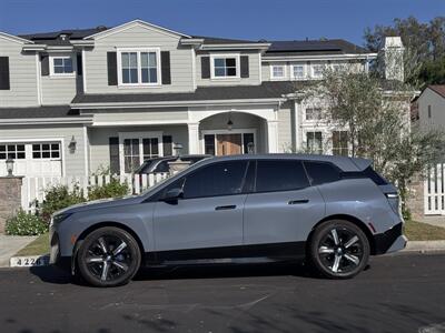 2024 BMW iX xDrive50   - Photo 13 - Studio City, CA 91604