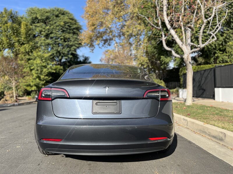 2022 Tesla Model 3 Base photo 9