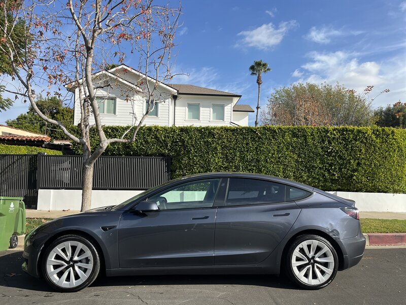 2022 Tesla Model 3 Base photo 4