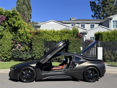 2019 BMW i8 - Photo 32 - Studio City, CA 91604