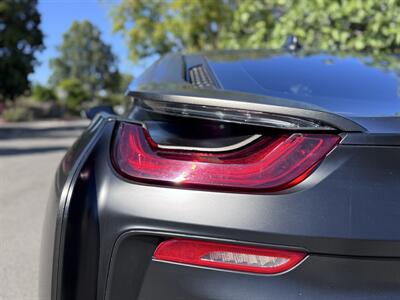 2019 BMW i8 - Photo 27 - Studio City, CA 91604