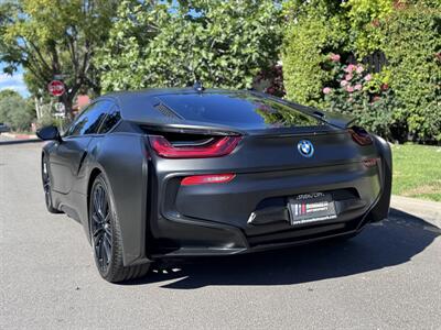 2019 BMW i8 - Photo 17 - Studio City, CA 91604