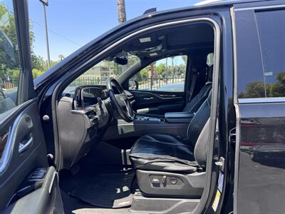 2022 Cadillac Escalade ESV Premium Luxury   - Photo 10 - Studio City, CA 91604