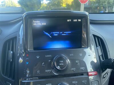 2015 Chevrolet Volt Premium   - Photo 20 - Studio City, CA 91604