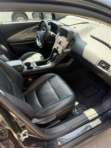2015 Chevrolet Volt Premium   - Photo 8 - Studio City, CA 91604