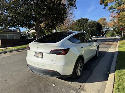 2022 Tesla Model Y Long Range   - Photo 49 - Studio City, CA 91604
