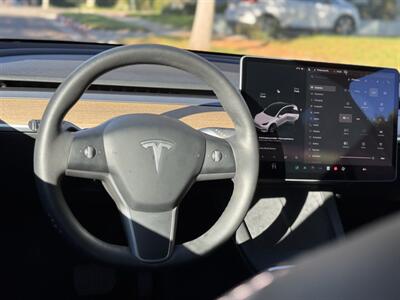 2022 Tesla Model Y Long Range   - Photo 19 - Studio City, CA 91604