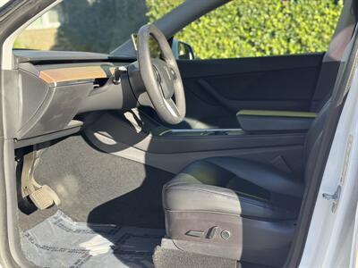 2022 Tesla Model Y Long Range   - Photo 39 - Studio City, CA 91604