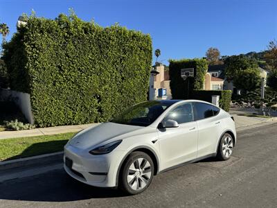 2022 Tesla Model Y Long Range   - Photo 3 - Studio City, CA 91604