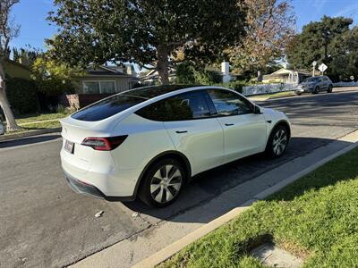 2022 Tesla Model Y Long Range   - Photo 48 - Studio City, CA 91604