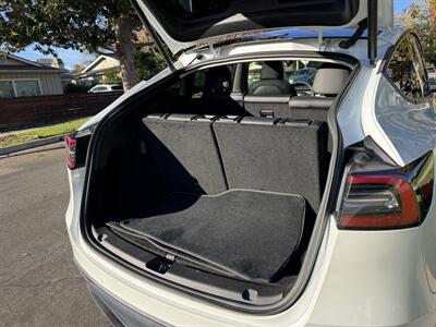 2022 Tesla Model Y Long Range   - Photo 13 - Studio City, CA 91604