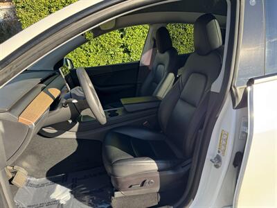 2022 Tesla Model Y Long Range   - Photo 47 - Studio City, CA 91604