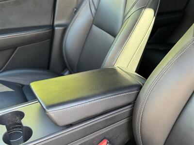 2022 Tesla Model Y Long Range   - Photo 31 - Studio City, CA 91604