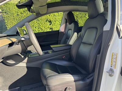 2022 Tesla Model Y Long Range   - Photo 37 - Studio City, CA 91604