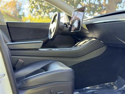 2022 Tesla Model Y Long Range   - Photo 7 - Studio City, CA 91604