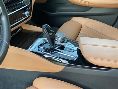 2018 BMW 5 Series 530e iPerformance  M Sports Package - Photo 16 - Studio City, CA 91604
