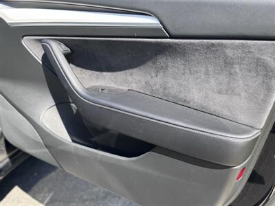 2022 Tesla Model 3 Long Range   - Photo 44 - Studio City, CA 91604