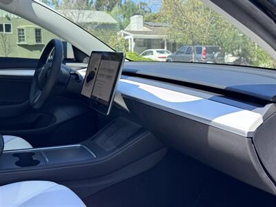 2022 Tesla Model 3 Long Range   - Photo 38 - Studio City, CA 91604