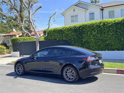 2022 Tesla Model 3 Long Range   - Photo 10 - Studio City, CA 91604