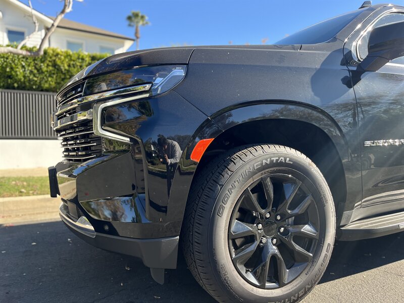 2022 Chevrolet Suburban LT photo 7