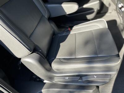 2022 GMC Yukon XL SLT   - Photo 46 - Studio City, CA 91604
