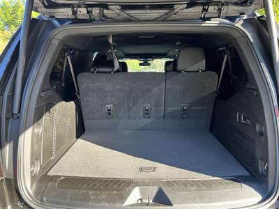 2022 GMC Yukon XL SLT   - Photo 43 - Studio City, CA 91604