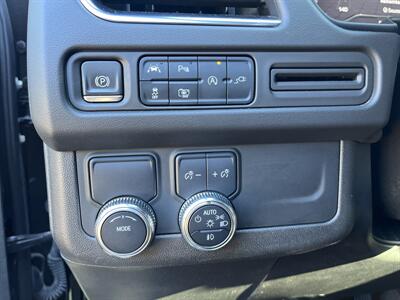 2022 GMC Yukon XL SLT   - Photo 26 - Studio City, CA 91604