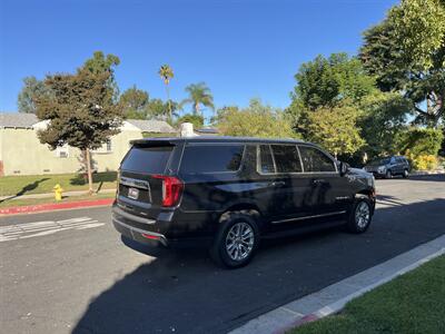 2022 GMC Yukon XL SLT   - Photo 14 - Studio City, CA 91604