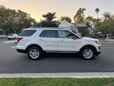2017 Ford Explorer XLT   - Photo 26 - Studio City, CA 91604