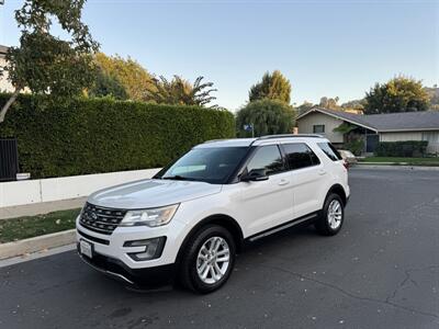 2017 Ford Explorer XLT   - Photo 15 - Studio City, CA 91604