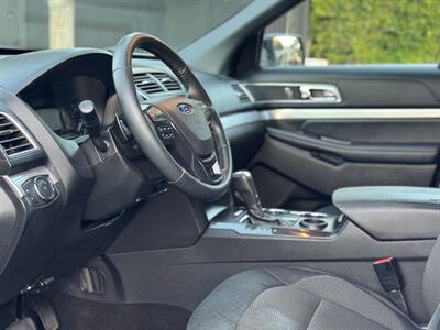 2017 Ford Explorer XLT   - Photo 32 - Studio City, CA 91604
