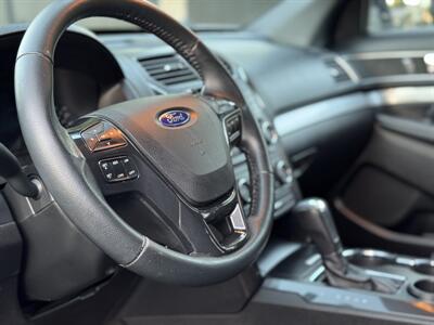 2017 Ford Explorer XLT   - Photo 42 - Studio City, CA 91604