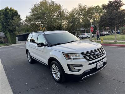2017 Ford Explorer XLT   - Photo 11 - Studio City, CA 91604