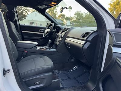 2017 Ford Explorer XLT   - Photo 76 - Studio City, CA 91604