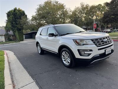 2017 Ford Explorer XLT   - Photo 10 - Studio City, CA 91604