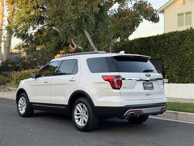 2017 Ford Explorer XLT   - Photo 19 - Studio City, CA 91604
