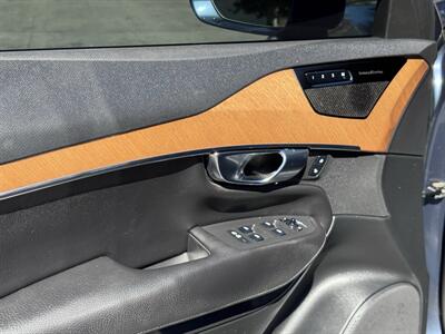 2022 Volvo XC90 Recharge T8 Inscription Expression   - Photo 29 - Studio City, CA 91604