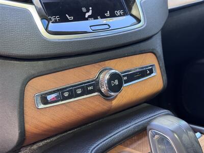 2022 Volvo XC90 Recharge T8 Inscription Expression   - Photo 44 - Studio City, CA 91604