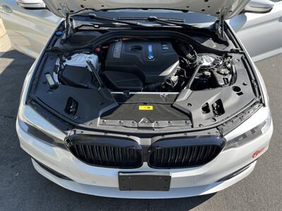 2018 BMW 530e iPerformance   - Photo 25 - Studio City, CA 91604