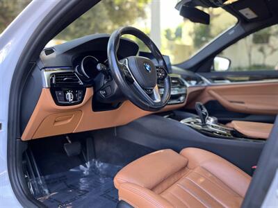 2018 BMW 530e iPerformance   - Photo 36 - Studio City, CA 91604