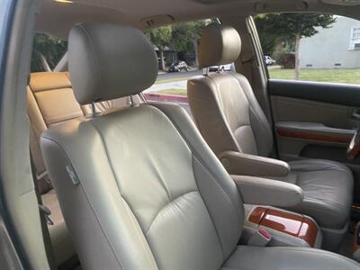 2004 Lexus RX 330   - Photo 27 - Studio City, CA 91604