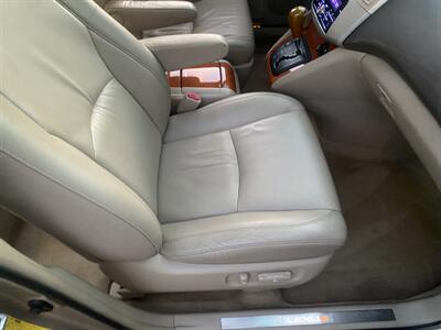 2004 Lexus RX 330   - Photo 29 - Studio City, CA 91604